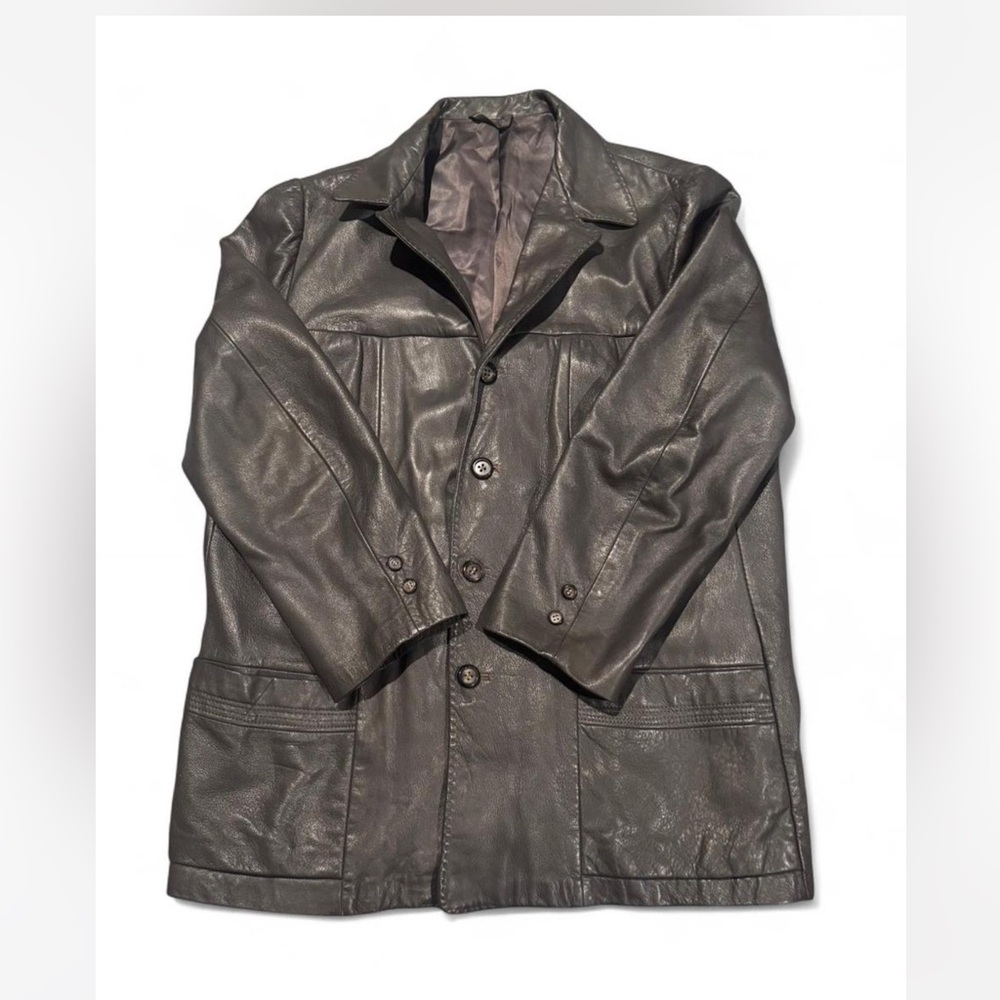 Brown Trench Coat with Classic Design and Relaxed Fit